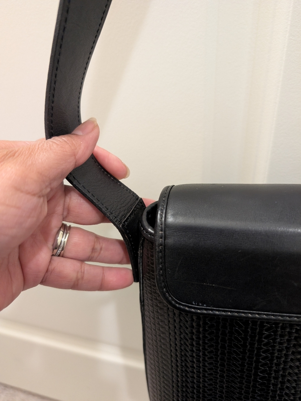 Authentic Christian Dior Black Woven Leather Shoulder/Crossbody Bag - Picture 8 of 16